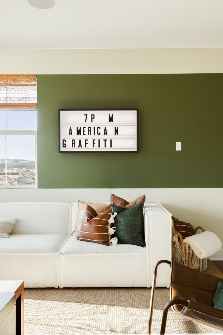 https://media.crmls.org/medias/7245ea50-4b3b-4a2c-9bfb-2a050c2d905f.jpg?preset=X-Large