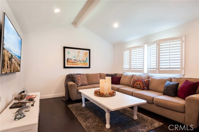 24 Bermuda Court, Manhattan Beach, California 90266, 3 Bedrooms Bedrooms, ,1 BathroomBathrooms,Residential,Sold,Bermuda,SB17026195