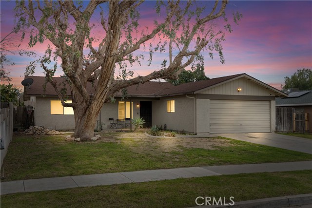 Detail Gallery Image 1 of 1 For 8817 Haupt Ave, Bakersfield,  CA 93306 - 3 Beds | 2 Baths