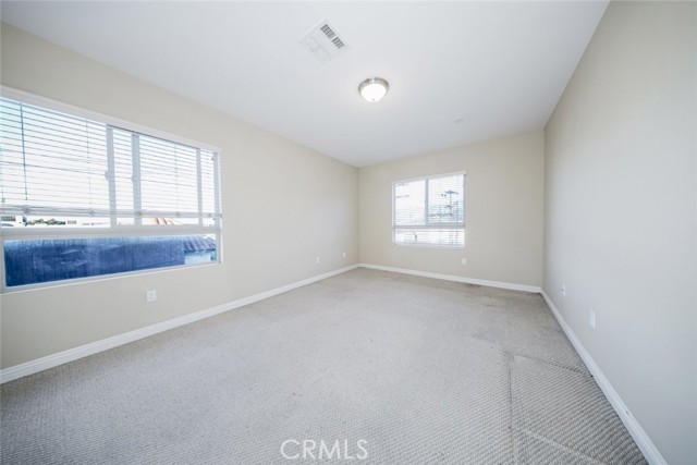 Detail Gallery Image 11 of 33 For 1515 Grismer Ave #302,  Burbank,  CA 91504 - 2 Beds | 2 Baths