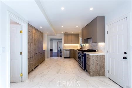 Detail Gallery Image 7 of 20 For 3445 Caribeth Drive, Encino,  CA 91436 - 4 Beds | 3 Baths