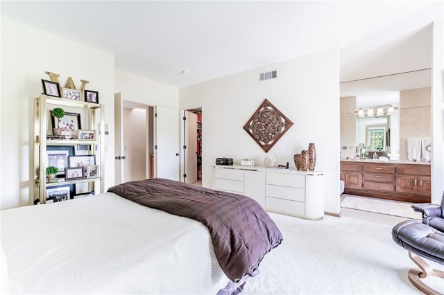 5426 Heron Bay