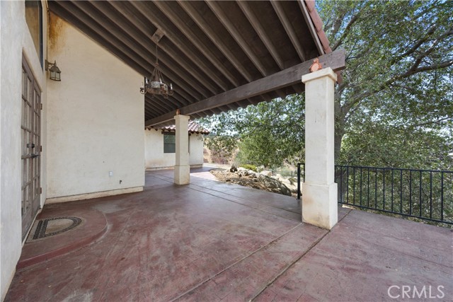 30721 Condor Place, Tehachapi CA: https://media.crmls.org/medias/7246f70f-c90d-4a1b-8243-424a5bb07e07.jpg