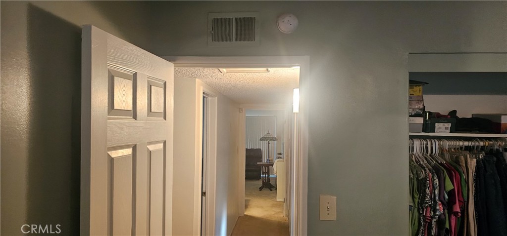 https://media.crmls.org/medias/7248b7cb-6b45-4c52-b251-37b787306aed.jpg?preset=X-Large