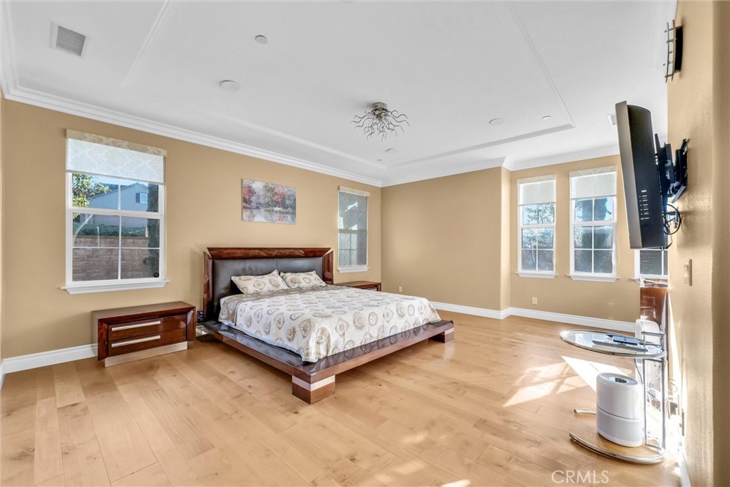 MLS #OC25275903 image #26