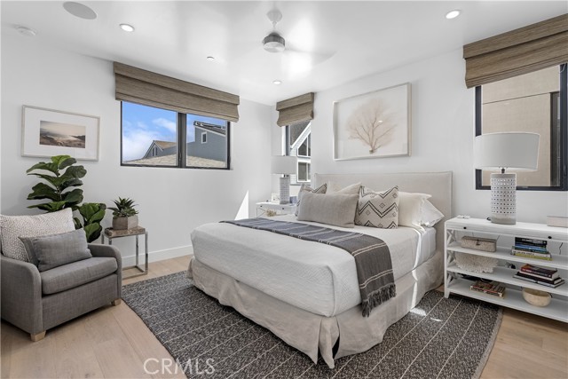 112 30th Street, Newport Beach CA: https://media.crmls.org/medias/7249d2cd-9beb-4632-bcf9-324447e2b1f2.jpg