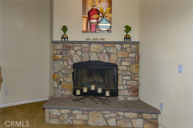 Detail Gallery Image 12 of 50 For 19187 Glenbrook Cir, Apple Valley,  CA 92308 - 3 Beds | 2/1 Baths