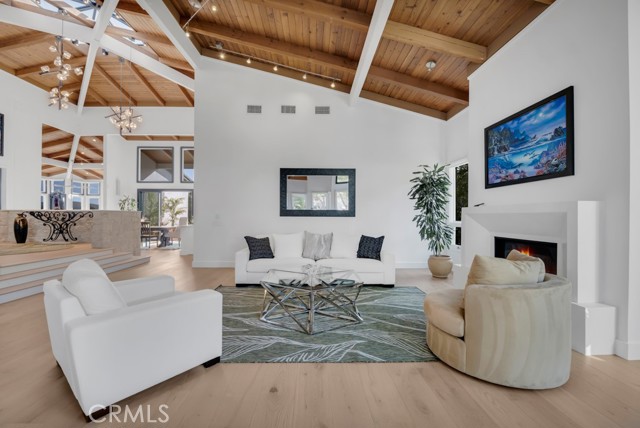 Detail Gallery Image 3 of 56 For 4514 Rayburn St, Westlake Village,  CA 91362 - 4 Beds | 4 Baths