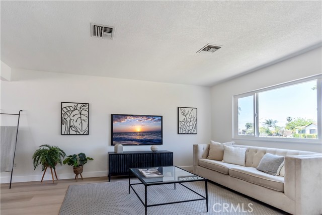 Detail Gallery Image 7 of 27 For 428 W Grove St, Rialto,  CA 92376 - 3 Beds | 2 Baths