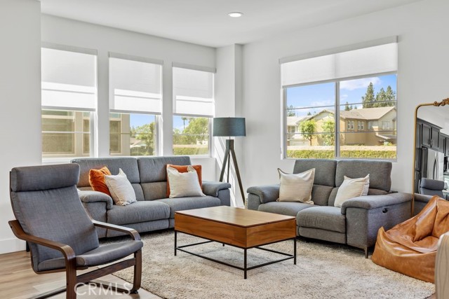 Detail Gallery Image 9 of 51 For 119 E Knox Dr, La Habra,  CA 90631 - 3 Beds | 2/1 Baths