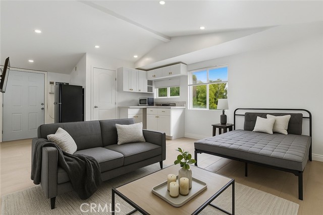 Front Image Thumbnail for CRSR25257155