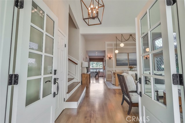 3220 Versaille Court, Thousand Oaks CA: https://media.crmls.org/medias/724be71e-b443-4c4f-942b-8804f8c087a6.jpg