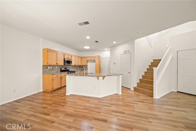 Detail Gallery Image 16 of 53 For 594 Yarrow Dr, Simi Valley,  CA 93065 - 3 Beds | 2/1 Baths