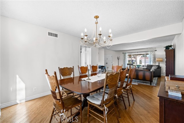 Detail Gallery Image 11 of 60 For 1635 Staffordshire, Lancaster,  CA 93534 - 4 Beds | 3 Baths