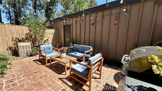 Detail Gallery Image 24 of 30 For 9763 Reseda Bld #81,  Northridge,  CA 91324 - 2 Beds | 2/1 Baths