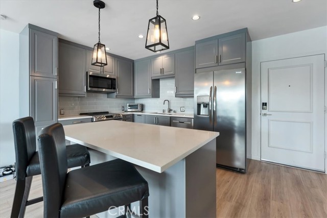 724fbf24 E21c 41fe 873f E730c95c3fc2