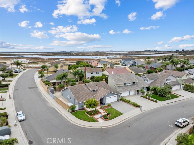 Detail Gallery Image 52 of 56 For 17701 Rainglen Ln, Huntington Beach,  CA 92649 - 3 Beds | 2 Baths