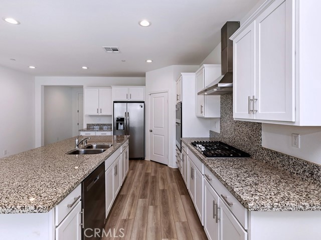 Detail Gallery Image 15 of 39 For 29553 Tulipwood St, Menifee,  CA 92584 - 5 Beds | 3 Baths
