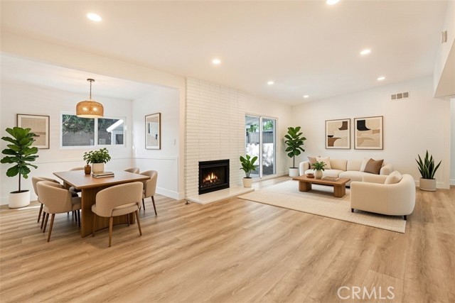 Detail Gallery Image 5 of 17 For 12157 Memphis, Sylmar,  CA 91342 - 3 Beds | 2 Baths