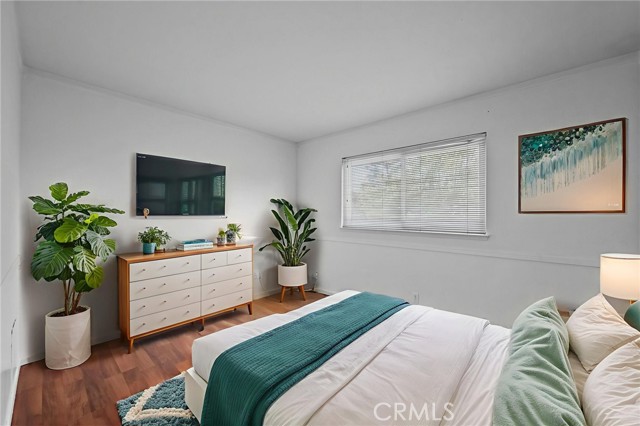 9882 Kings Canyon Drive, Huntington Beach CA: https://media.crmls.org/medias/725128a5-d4fa-4f39-93cb-d9ba9fbde3da.jpg