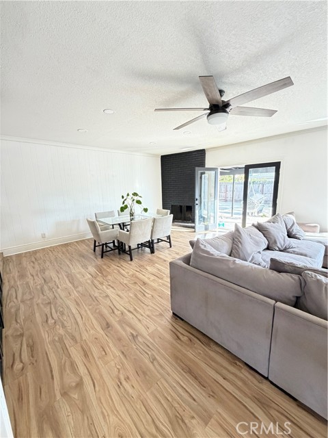 Detail Gallery Image 7 of 22 For 1527 W Palo Alto, Fresno,  CA 93711 - 5 Beds | 3 Baths