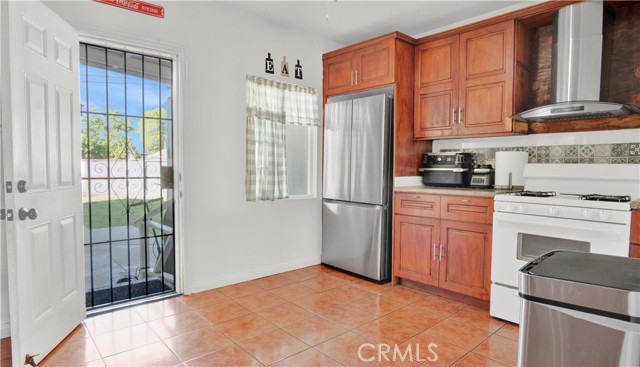 Detail Gallery Image 9 of 34 For 475 E Hullett, Long Beach,  CA 90805 - 2 Beds | 1 Baths