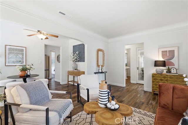 Detail Gallery Image 5 of 27 For 236 West 1st Avenue, Chico,  CA 95926 - 3 Beds | 1/1 Baths