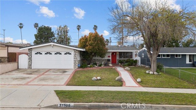 Detail Gallery Image 25 of 27 For 27509 Esterbrook Ave, Canyon Country,  CA 91351 - 3 Beds | 2 Baths