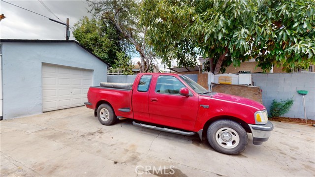 1155 E 58th Drive, Los Angeles CA: https://media.crmls.org/medias/72543f98-9096-4e3a-b27f-83c3e7b82191.jpg