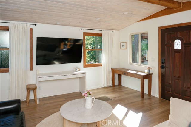 Detail Gallery Image 6 of 41 For 16851 Hay, Chino Hills,  CA 91709 - 2 Beds | 2 Baths