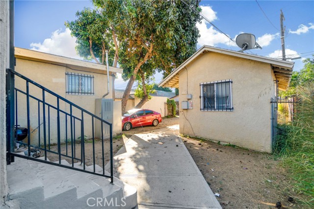 626 East 51st photo 5