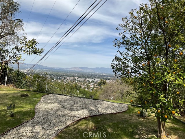 Detail Gallery Image 24 of 27 For 18310 Karen Dr, Tarzana,  CA 91356 - 4 Beds | 5 Baths
