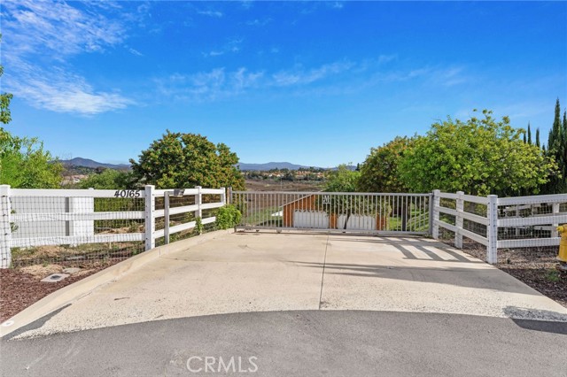 Detail Gallery Image 3 of 40 For 40165 Paseo Sereno, Temecula,  CA 92591 - 4 Beds | 2 Baths