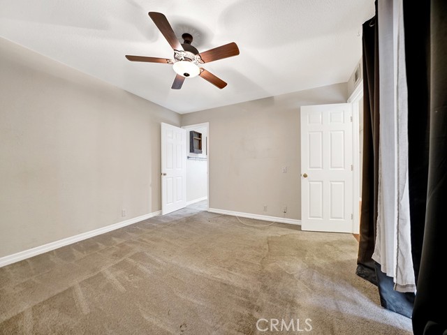 Detail Gallery Image 11 of 25 For 4861 Lago Dr #100,  Huntington Beach,  CA 92649 - 3 Beds | 2 Baths