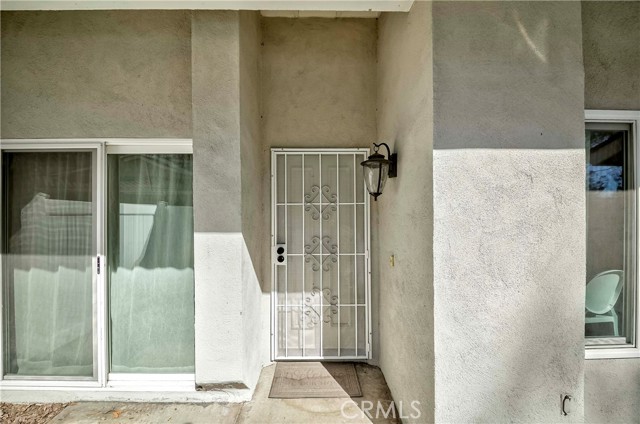 Detail Gallery Image 3 of 50 For 2422 Coventry Cir #47,  Fullerton,  CA 92833 - 3 Beds | 1/1 Baths