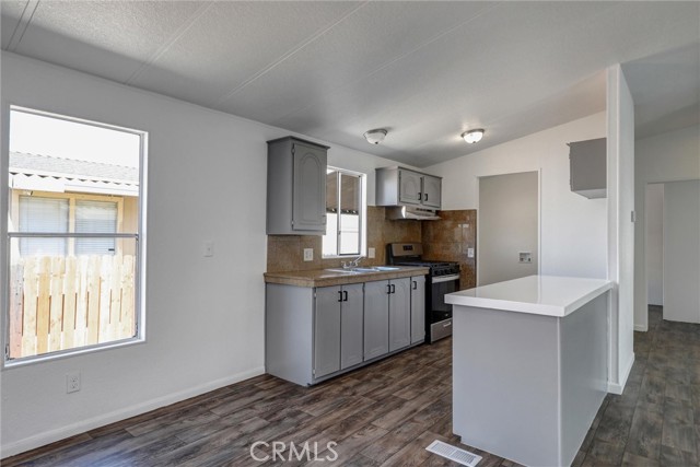 Detail Gallery Image 12 of 33 For 80 E Dawes St #202,  Perris,  CA 92571 - 3 Beds | 2 Baths