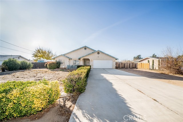 Detail Gallery Image 1 of 30 For 15225 Ash St, Hesperia,  CA 92345 - 3 Beds | 2 Baths