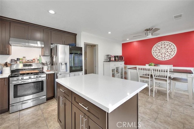 Detail Gallery Image 16 of 68 For 12541 Pinehurst, El Monte,  CA 91732 - 3 Beds | 3 Baths