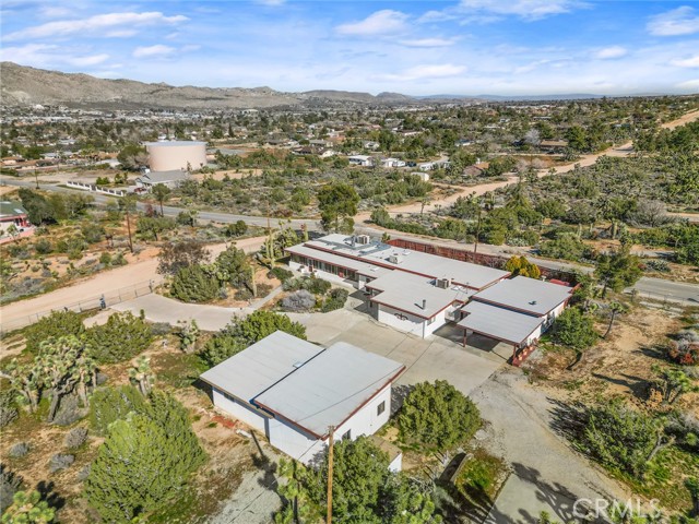 Detail Gallery Image 35 of 36 For 55689 Highland, Yucca Valley,  CA 92284 - 4 Beds | 3 Baths
