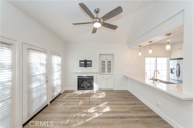 58 Paisley Place, Irvine CA: https://media.crmls.org/medias/72586909-de4f-4adf-8d2f-3ccca8efc7ef.jpg