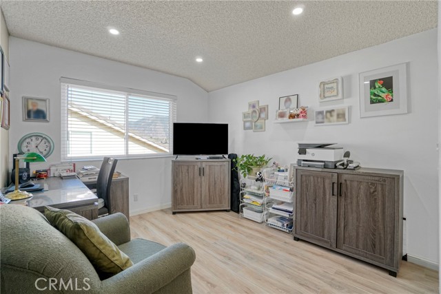 Detail Gallery Image 21 of 29 For 4387 Leatherwood Ct, Camarillo,  CA 93012 - 4 Beds | 2/1 Baths