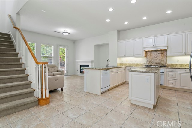 Detail Gallery Image 4 of 41 For 25 Sebastian, Irvine,  CA 92602 - 4 Beds | 3 Baths
