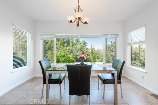 Detail Gallery Image 13 of 29 For 8665 Valley Circle Bld, West Hills,  CA 91304 - 3 Beds | 2/1 Baths