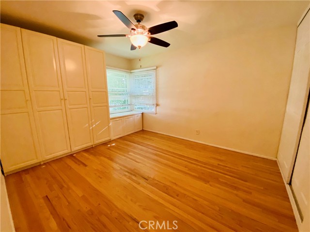 Detail Gallery Image 11 of 34 For 17557 Gilmore St, Lake Balboa,  CA 91406 - 3 Beds | 1 Baths