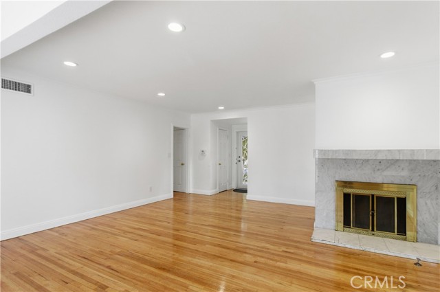 Detail Gallery Image 3 of 16 For 11131 Dempsey, Granada Hills,  CA 91344 - 4 Beds | 2 Baths