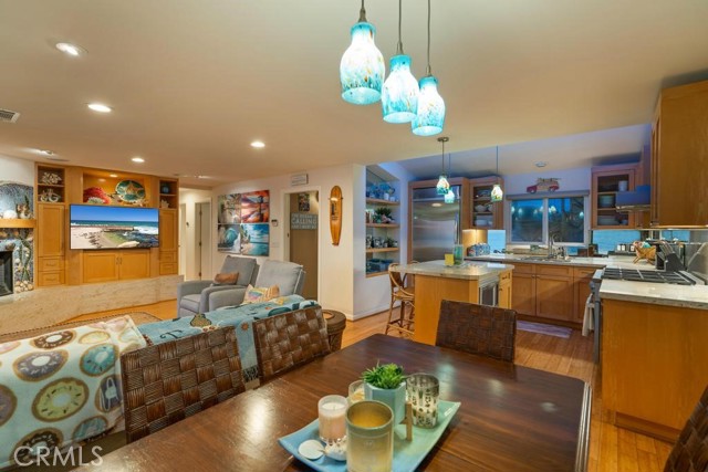 960 Neptune Avenue, Encinitas CA: https://media.crmls.org/medias/7259d1af-6e01-4977-bc33-8c92c1d1f1a6.jpg