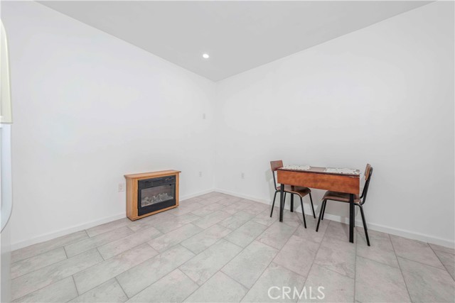 Detail Gallery Image 8 of 22 For 13613 Silverbow Ave, Norwalk,  CA 90650 - 1 Beds | 1 Baths