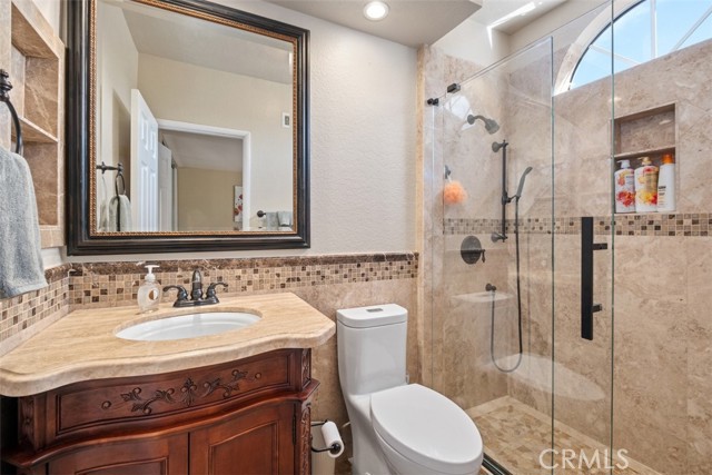 8 Vista Niguel, Laguna Niguel CA: https://media.crmls.org/medias/725b816c-9497-40b7-892f-0e8b21bff649.jpg