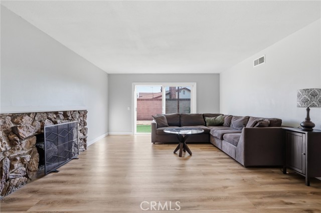 Detail Gallery Image 7 of 18 For 1628 E Abbottson, Carson,  CA 90746 - 3 Beds | 2 Baths