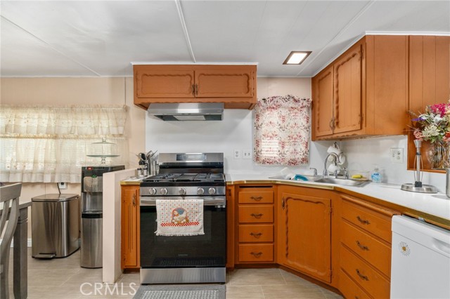 Detail Gallery Image 17 of 30 For 17455 Marygold, Bloomington,  CA 92316 - 1 Beds | 1 Baths